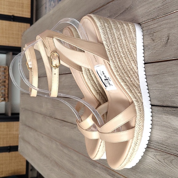 Stuart Weitzman Cream Wedge Sandals Size Women's 11 - Picture 11 of 17